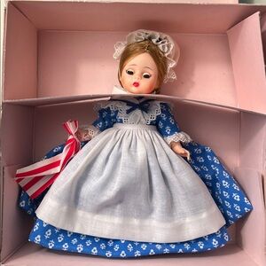 Vintage Madame Alexander Betsy Ross Doll 0731